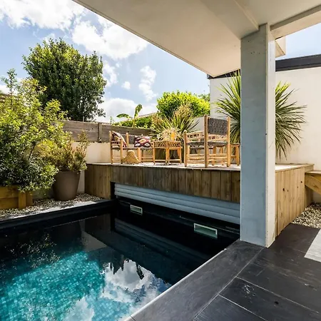 Tropical Keyweek Beautiful Architect With Swimming Pool In Bidart
