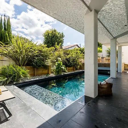 Villa Tropical Keyweek Beautiful Architect With Swimming Pool In Bidart