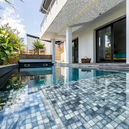 Tropical Keyweek Beautiful Architect With Swimming Pool In * Bidart